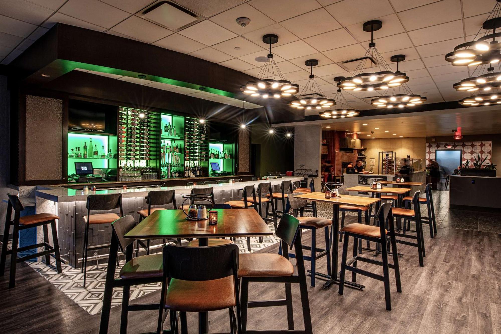 Embassy By Hilton Chicago O'hare 4*