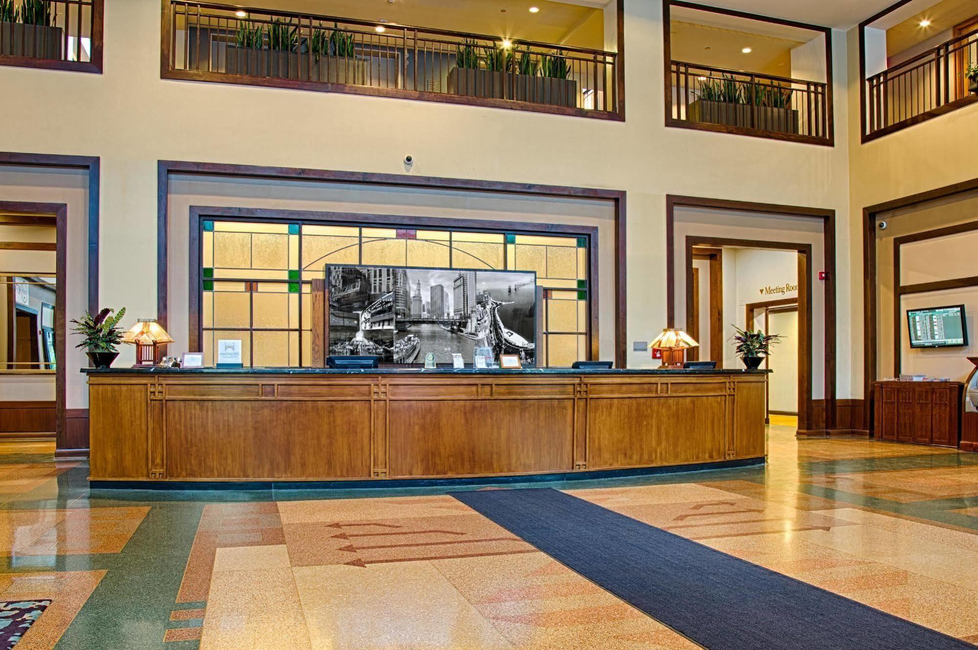 Embassy By Hilton Chicago O'hare Hotel 4*